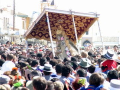 !VIVA LA VIRGEN DEL ROCIO! SALIO A LAS 3,14 DE LA MADRUGADA