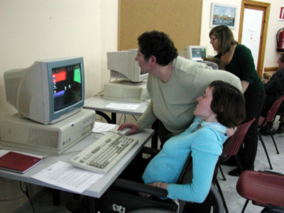 Taller de Formación de Teleoperadores en Gines para colectivos vulnerables