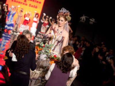 Toñy Salazar se viste de novia ante Roberto Liaño