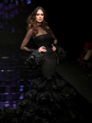 Beatriz Trapote regresa de Colombia y se estrena como modelo en Simof 2011