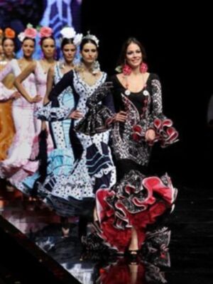 Beatriz Trapote regresa de Colombia y se estrena como modelo en Simof 2011