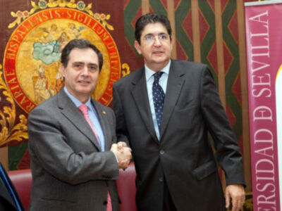 El Colegio de Abogados y la Universidad de Sevilla firman un convenio de colaboración para que los estudiantes reciban formación práctica en despachos de abogados.