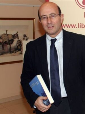 Presentación en Sevilla de El milagro de las abejas de Pedro J. Yúfera: Parece que el cuadro de Valdés Leal nació para este libro 