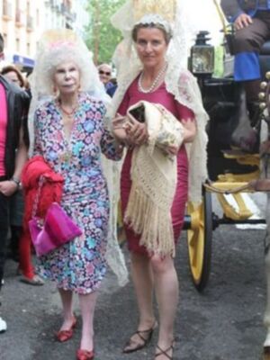 La Duquesa de Alba, con mantilla, madrina de la exhibición de enganches  