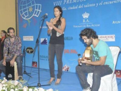 La duquesa de Alba asiste a su primera acto público tras su boda acompañada de Carmen Tello