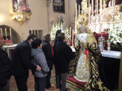 Galería del Besamano de la Stma Virgen de la Esperanza de la Hermandad de Jesús Nazareno de Alcalá del Río