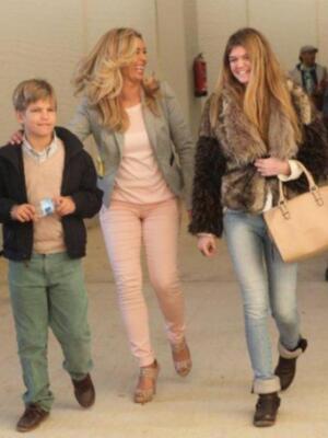 Eva González fue a la plaza a ver torear a su novio Cayetano 