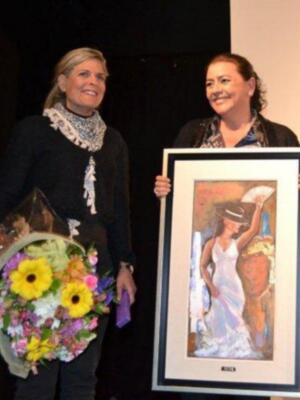  María del Monte recibe un caluroso homenaje del pueblo de Bormujos con motivo del día de la mujer