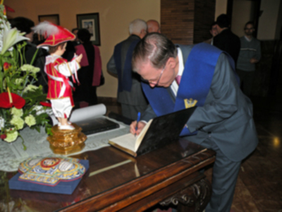 Ilustres Becario de Honor y de la visita extraordinaria a Sevilla de S.E.R. Cardenal Ángelo Amato (SDB), en el Colegio Mayor San Juan Bosco.