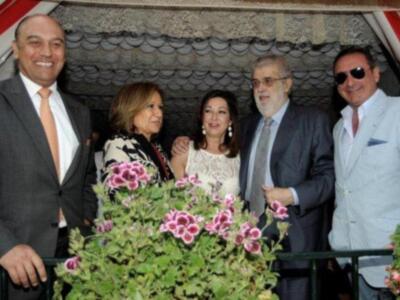 Numerosos personajes conocidos en Feria de Sevilla 2012