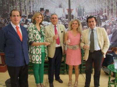 Marina Bernal junto a Mercedes Vazquez en UNA Television en la Feria de Jerez