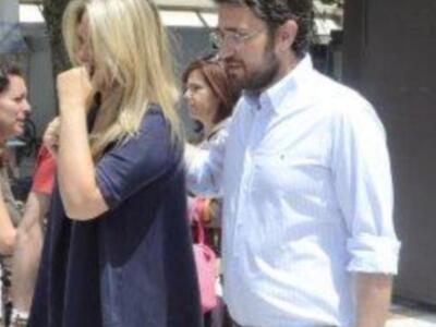 Isabel Sartorius y Maxim Huerta, una divertida pareja en Feria del libro de Sevilla 