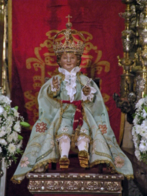 La Virgen de los Reyes patrona de la Archidiócesis de Sevilla, ha regresado a la capilla Real. 