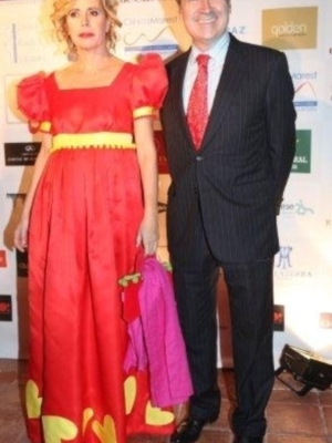 Luis Alfonso de Borbón y su esposa Margarita Vargas, padrinos de la magnifica fiesta de la revista Escaparate en Sevilla