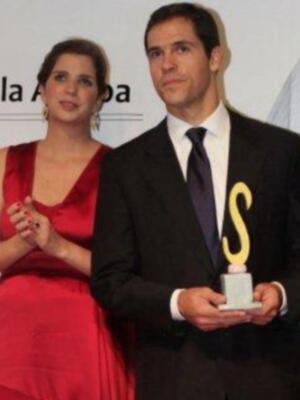 Luis Alfonso de Borbón y su esposa padrinos de la magnifica fiesta aniversario de la revista Escaparate en Sevilla