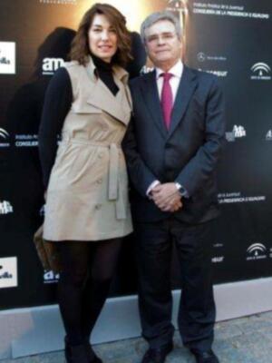 Raquel Revuelta y El Tato posan para calendario solidario asociación síndrome de Down