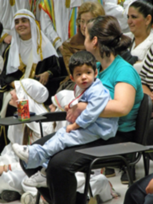 El cartero Real de las Hermandades de víspera visito el Hospital Macarena