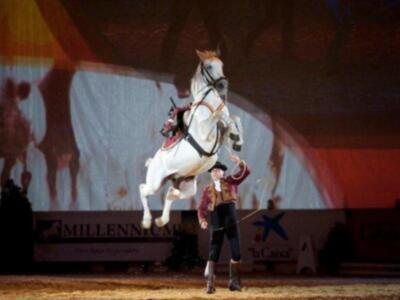 Carmen Martínez Bordiú inaugura el salón del caballo en Sevilla