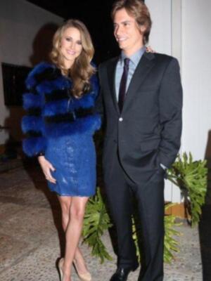 Alfonso Díez ejerce de duque de alba y entrega premio a Bo Derek