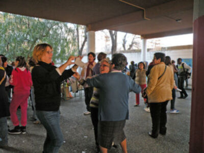 Sevilla. El colegio de Adulto (Ceper del polígono norte) celebro el día de la Paz.