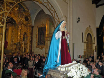 Provincia. Procesión claustral de los titulares de la Hermandad de Vera-cruz de Alcalá del Río.