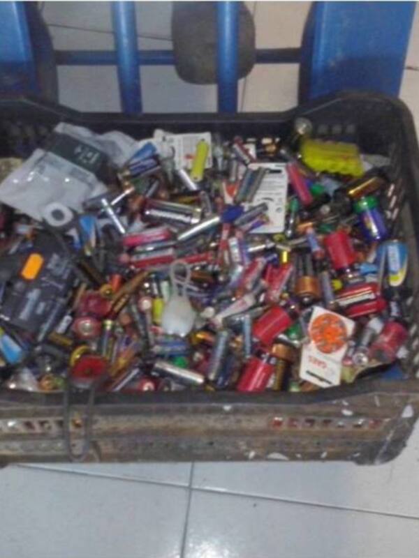 CANS entrega al Ayuntamiento 1.300 kilos de pilas y baterías usadas depositadas en el punto limpio de Automotos Ramar