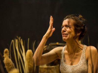 Teatro Central de Sevilla. 20 y 21 de noviembre   tenemos gato presenta  La perra (o la necesidad de ser amado)