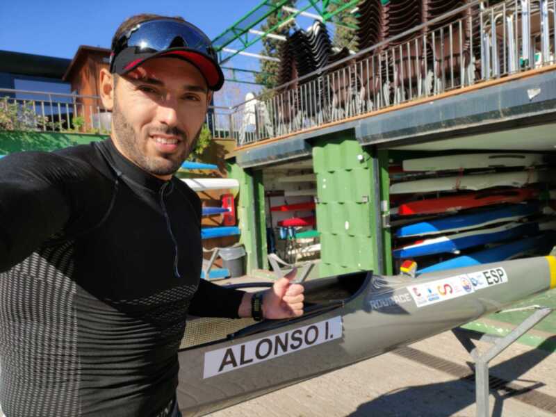 El campeón mundial Iván Alonso, de pretemporada en el Náutico Sevilla