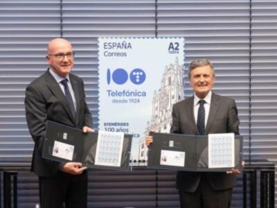 Correos presenta un sello que conmemora el centenario de Telefónica                                