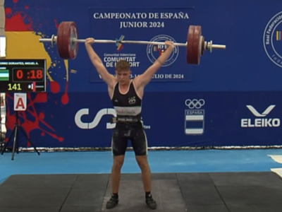 El haltera chipionero Miguel Ángel Chamorro logra un oro y un bronce el Campeonato de España Junior   
