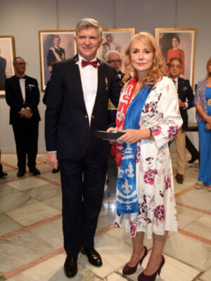 El arte rinde homenaje a Felipe VI en el Círculo Mercantil de Sevilla