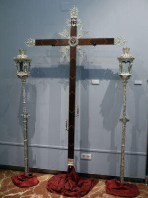 Cien años de devoción y patrimonio,San Esteban protagoniza la exposición inaugural del ciclo “Círculo de Pasión”en Sevilla 