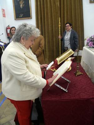 Solemne toma de posesión en la Capilla de la Santa Cruz del Rodeo de la Hermandad del Carmen de Calatrava