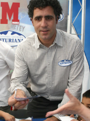 Miguel Indurain anima a los niños a practicar deporte