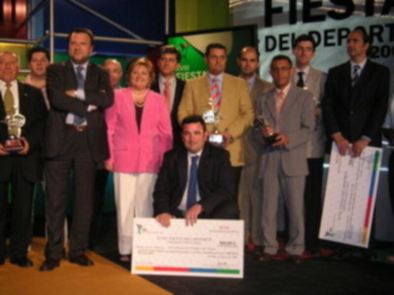 La Federacion Sevillana de Baloncesto premio del Deporte del Ayuntamiento de Sevilla