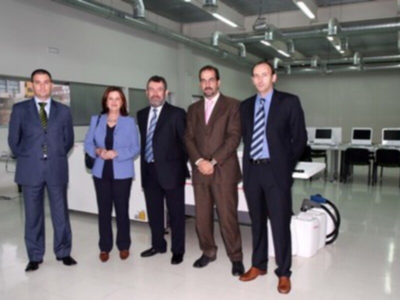 La directora general de Planificación y el delegado de Empleo visitan el Centro Integrado de Formación Profesional Neteman