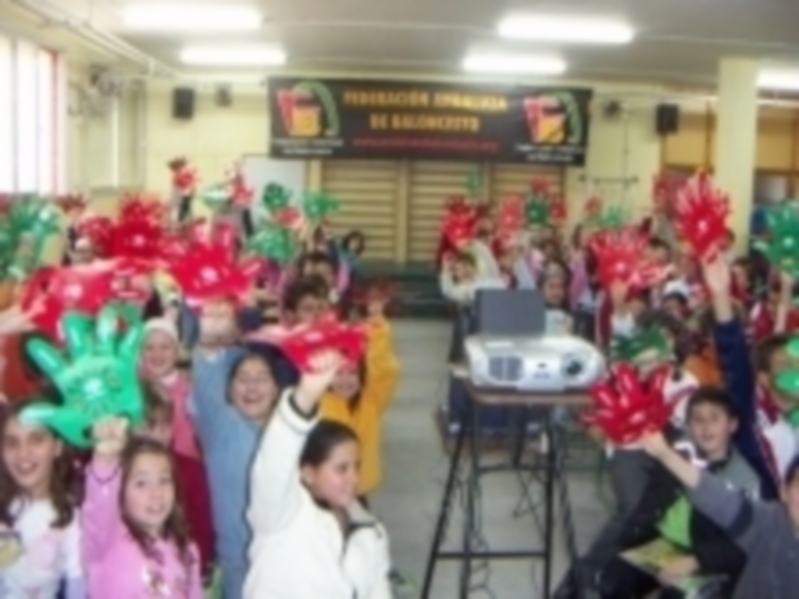 En el colegio público 'Isbylia' de Sevilla se habló del valor del baloncesto