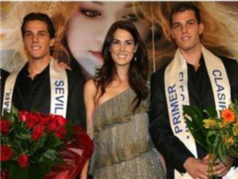 DOS GEMELOS GANAN EL CERTAMEN DE MISTER SEVILLA