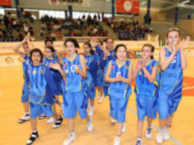 Cataluña se impone en las finales masculina y femenina del Campeonato de Minibasket McDonald's