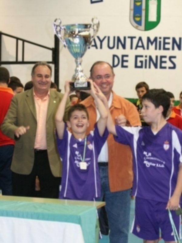 El Fundación Real Jaén se adjudicó en Gines el Campeonato de Andalucía infantil de fútbol-sala