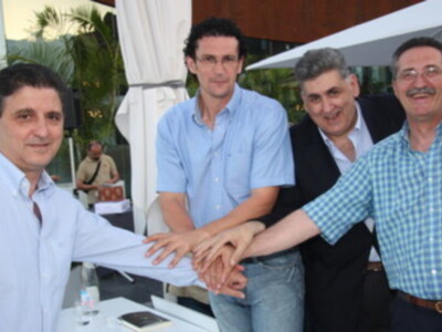 Raul Perez y Jose Alberto Pesquera en la presentacion de la novela El Rock de la calle Feria del doctor Francisco Gallardo