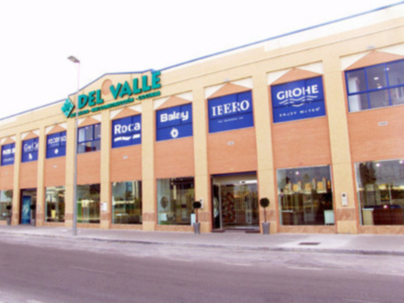 AZULEJOS DEL VALLE ESTRENA SU NUEVA TIENDA EN SEVILLA 