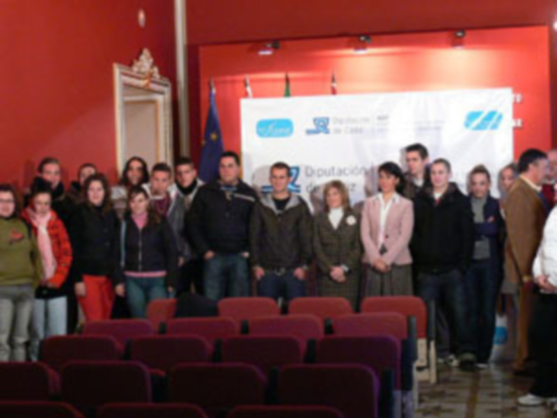 Diputación promueve la escuela taller la Jara en Sanlúcar Bda.