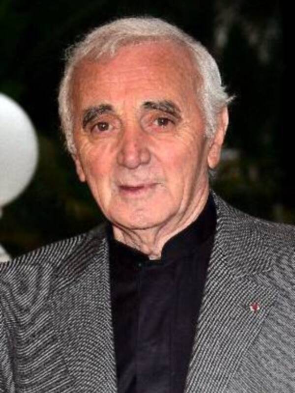 Charles Aznavour canta con los más grandes en "Dúos"  