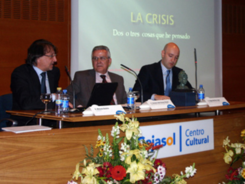 El Servicio de Estudios Cajasol comienza oficialmente su andadura con un nuevo Seminario y la presentación de su primera Monografía