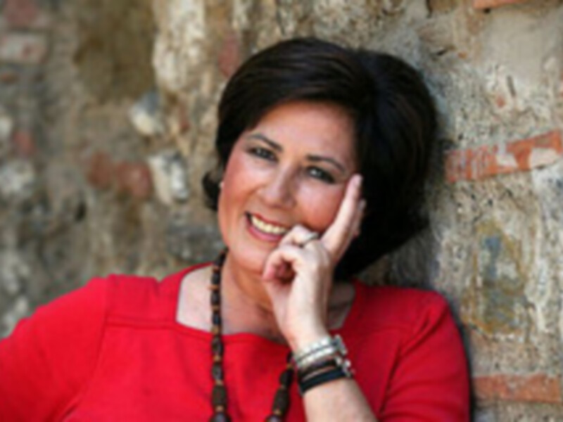 Isabel afirma sentirse «entusiasmada» con «Claro que seguiré», su último disco, entrevistada en ABC de SEVILLA 