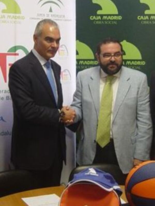 Caja Madrid y la FAB renuevan su convenio de colaboración