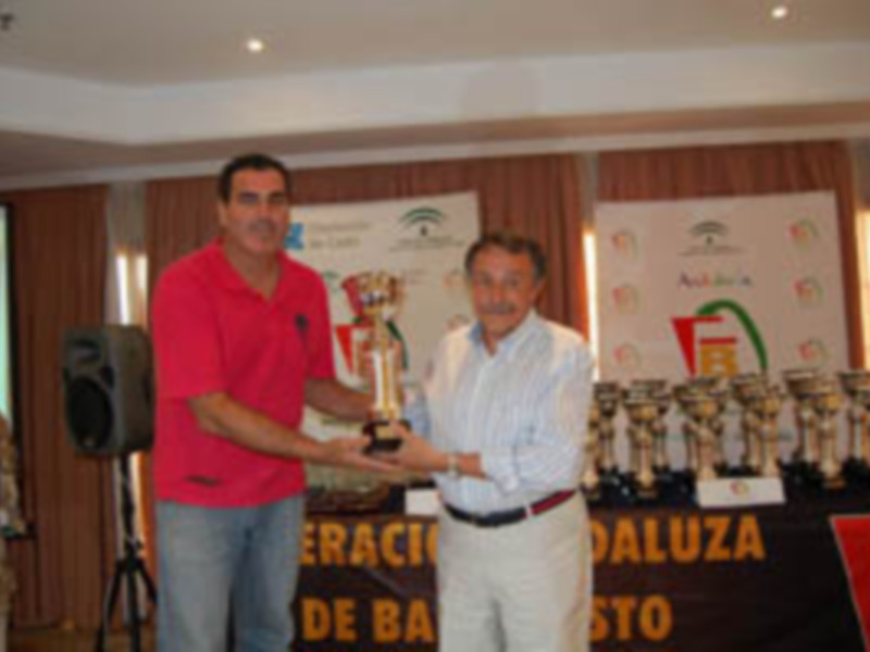 La Delegación Gaditana de Baloncesto cerró la temporada 2008-09 con la Gala de entrega de trofeos a los campeones y subcampeones de las distintas categorías 