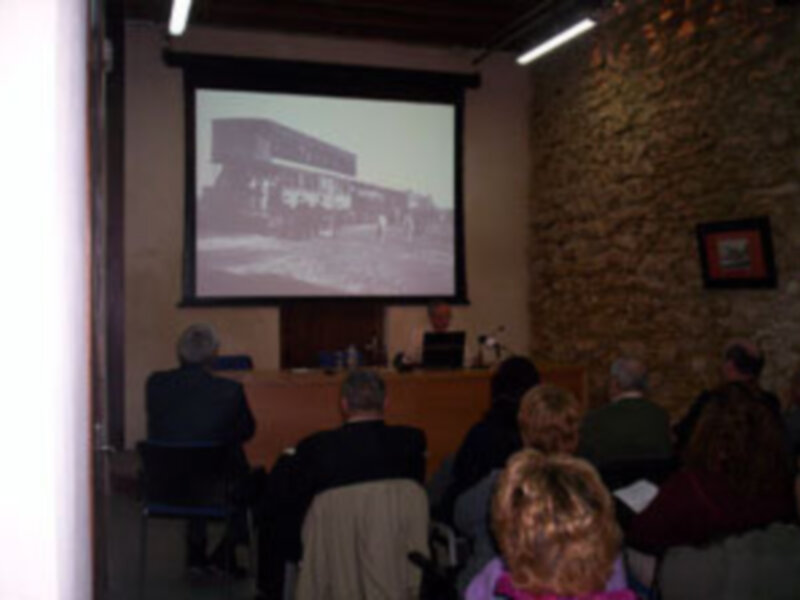 El Castillo de Chipiona acogió el sábado dos ponencias sobre la historia del tren de la costa 