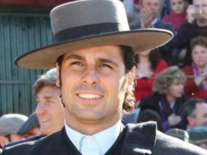 Francisco Rivera reúne a la Duquesa de Alba con su novia Cecilia